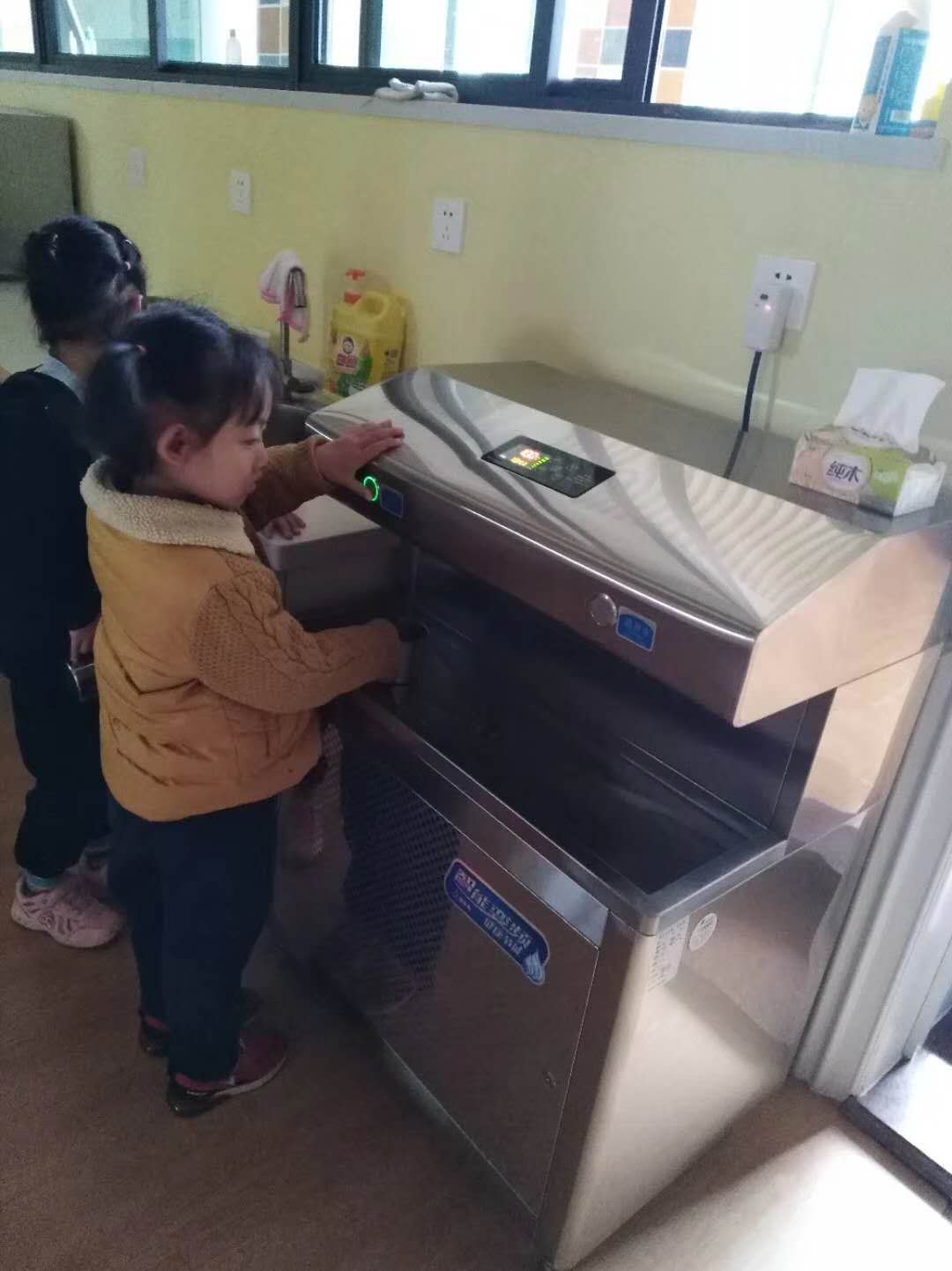 湖北襄陽車輛段幼兒園 (4).jpg